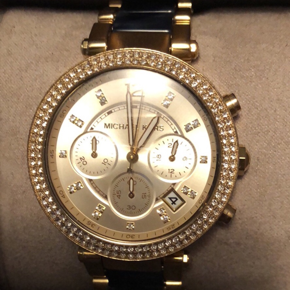 *** MK watch***
